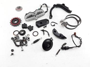 Yamaha YZF-R6 RJ05 Bj.03-05 Konfvolut  Restteile