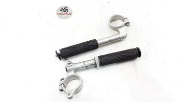 Suzuki GSXR 1000 K1 K2 Bj.02 Lenkerstummel links und rechts mit Griffe
