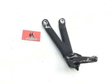 Yamaha R6 RJ03 99-01 Fußraste Sozius Fußrastenanlagehinten links