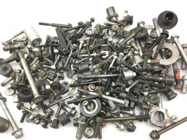 Suzuki, Honda, Kawasaki ,Yamaha Motorrad Schraubensatz Schrauben Motorschrauben 4kg