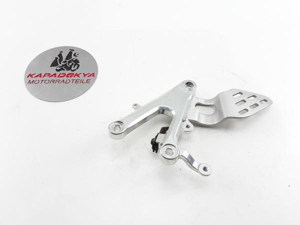 Yamaha R6 RJ05 BJ.04 Fußrastenanlage Fahrer rechts
