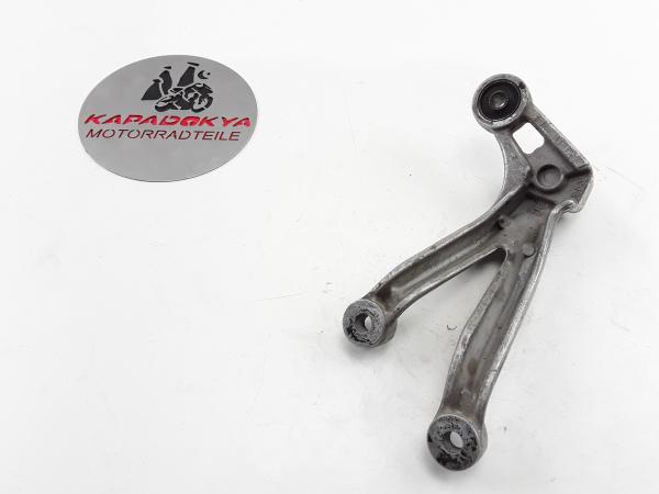 Suzuki GSXR 1000  K1 K2 Fusrastenanlage Fusraste hinten rechts