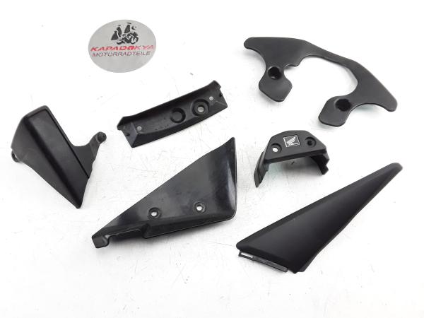 Honda CBR 1000 RR SC57 Bj.04-07 Konvolut Verkleidung Restteile Nr.4