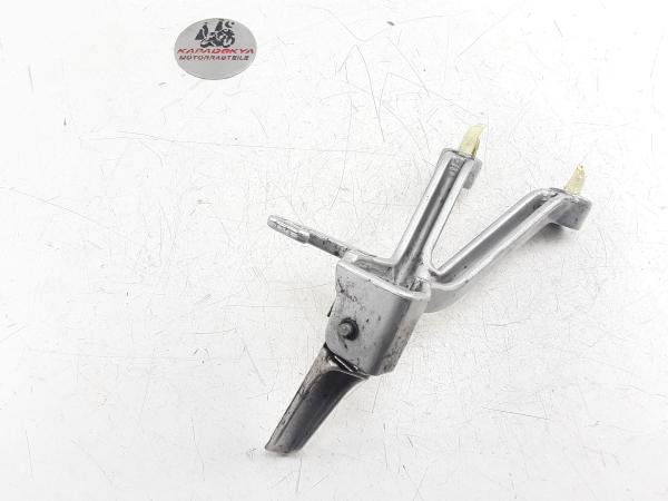 Suzuki GSXR 1000 K3 K4 Fußrastenanlage hinten rechts Fußraste