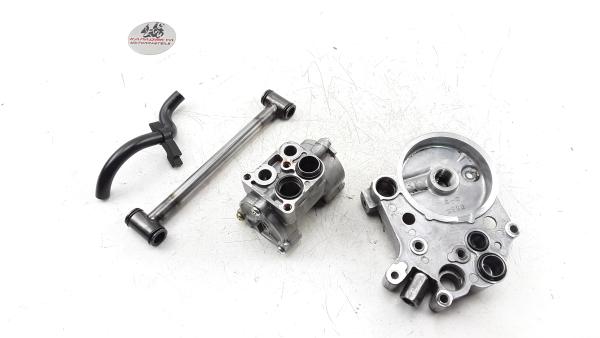 Kawasaki ZZR 1100 ZXT10D Bj.95 Aufnahme Ölpumpe Motordeckel Halter