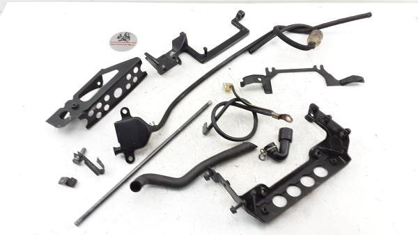 Kawasaki ZZR 1100 ZXT10D Bj.95 Restteile Teile Rest Nr.2