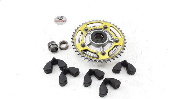 Suzuki GSXR 1000 K1 K2 Bj.02 Kettenrad Träger Nabe