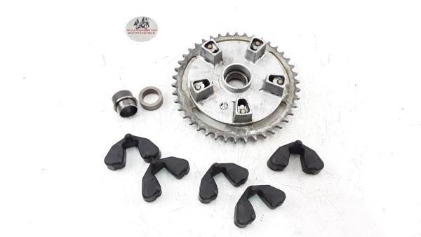 Suzuki GSXR 1000 K1 K2 Bj.02 Kettenrad Träger Nabe