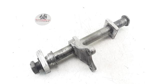 Suzuki GSX-R 750 600 Bj.97-00 SRAD Steckachse  Bremssattelhalter hinten Ankerplatte