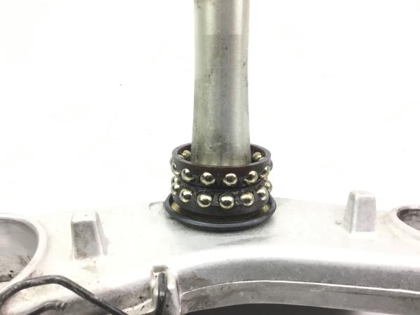 Suzuki GSXR 1300 R Hayabusa Gabel Brücke Gabelbrücke unten 99-07