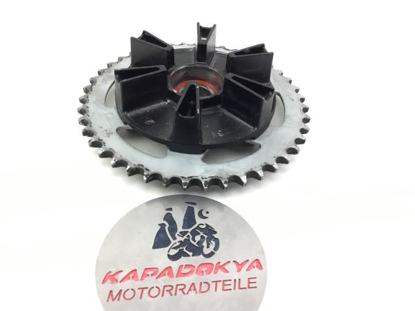 Yamaha YZF R1 RN04 Kettenradträger Kettenrad Ritzel 43Z