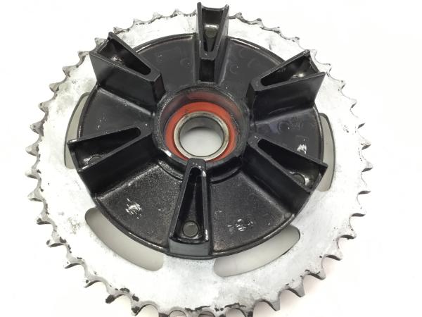 Yamaha YZF R1 RN04 Kettenradträger Kettenrad Ritzel 43Z