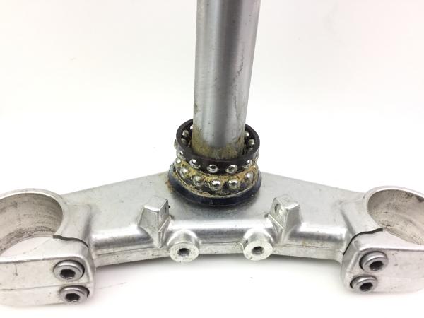 Kawasaki Suzuki Yamaha Honda unbekannt Gabelbrücke unten