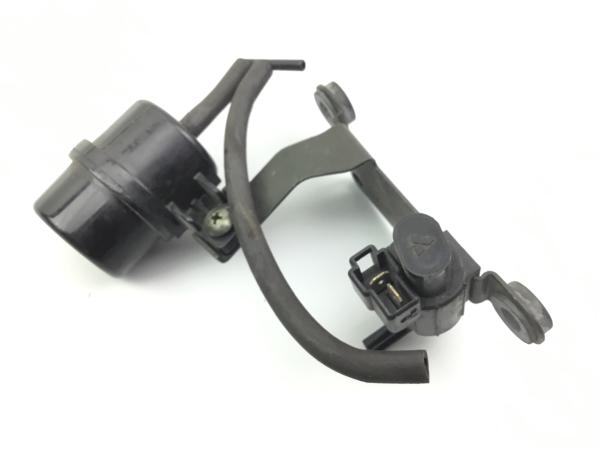 Suzuki GSXR 1300 R Hayabusa Vakuum Sensor Vakuumregler Relais