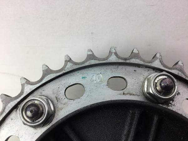 Honda CBR 1000 RR SC57 04-07 Kettenradträger Kettenrad 40Z
