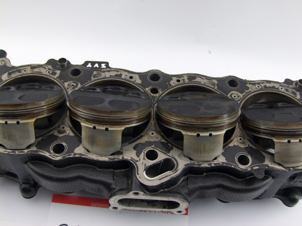 YAMAHA R1 RN 12 Motor Kolben Zylinder Zylinderbank Motorblock