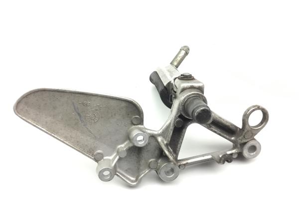 Honda CBR 1100 XX Fußrastenanlage Bremspeda Fußraste Vorne Rechts original