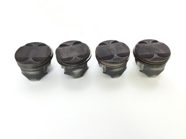 CBR 900 RR SC33 Motor Kolben piston 4x Kolben