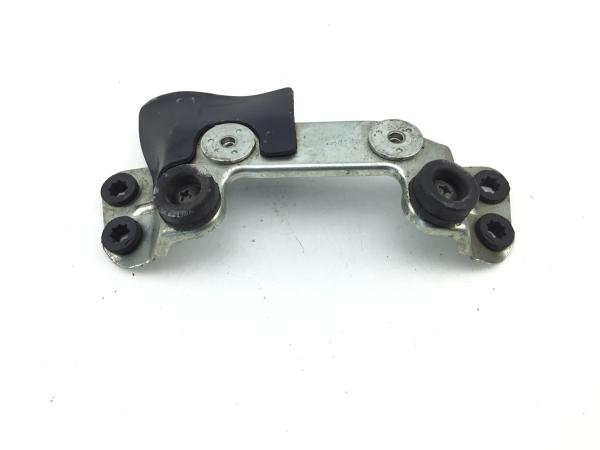 SUZUKI GSXR 1100 W Kleinteile Halterungen