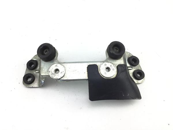SUZUKI GSXR 1100 W Kleinteile Halterungen