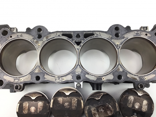 CBR 1000 RR Fireblade SC59 08-12 Motor Zylinder Zylinderbank Kolben