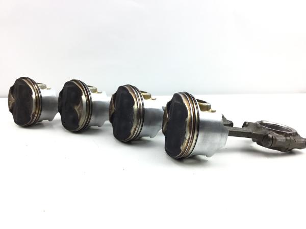 Honda CBR 600 F PC31 Motor Motorgehäuse Zylinder Kolben Pleuel