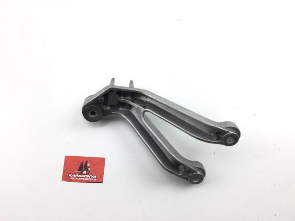 HONDA CBR 900 RR Fz-Typ: SC28/SC33 Fußraste hinten rechts