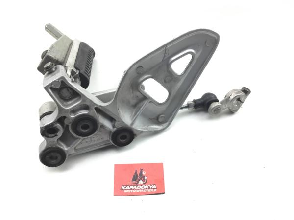 Suzuki GSX 1300 Hayabusa Fußrastenanlage Fußraste Schalthebel links