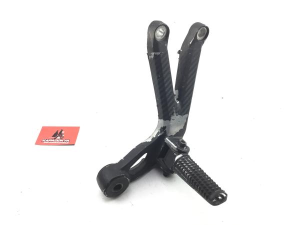 Yamaha R6 RJ03 99-01  Fußraste Raste Hinten rechts