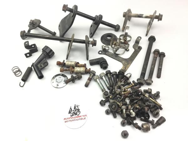 Honda VTX 1800 SC46 VTX 1800C Schrauben Restteile Rest Konvolut